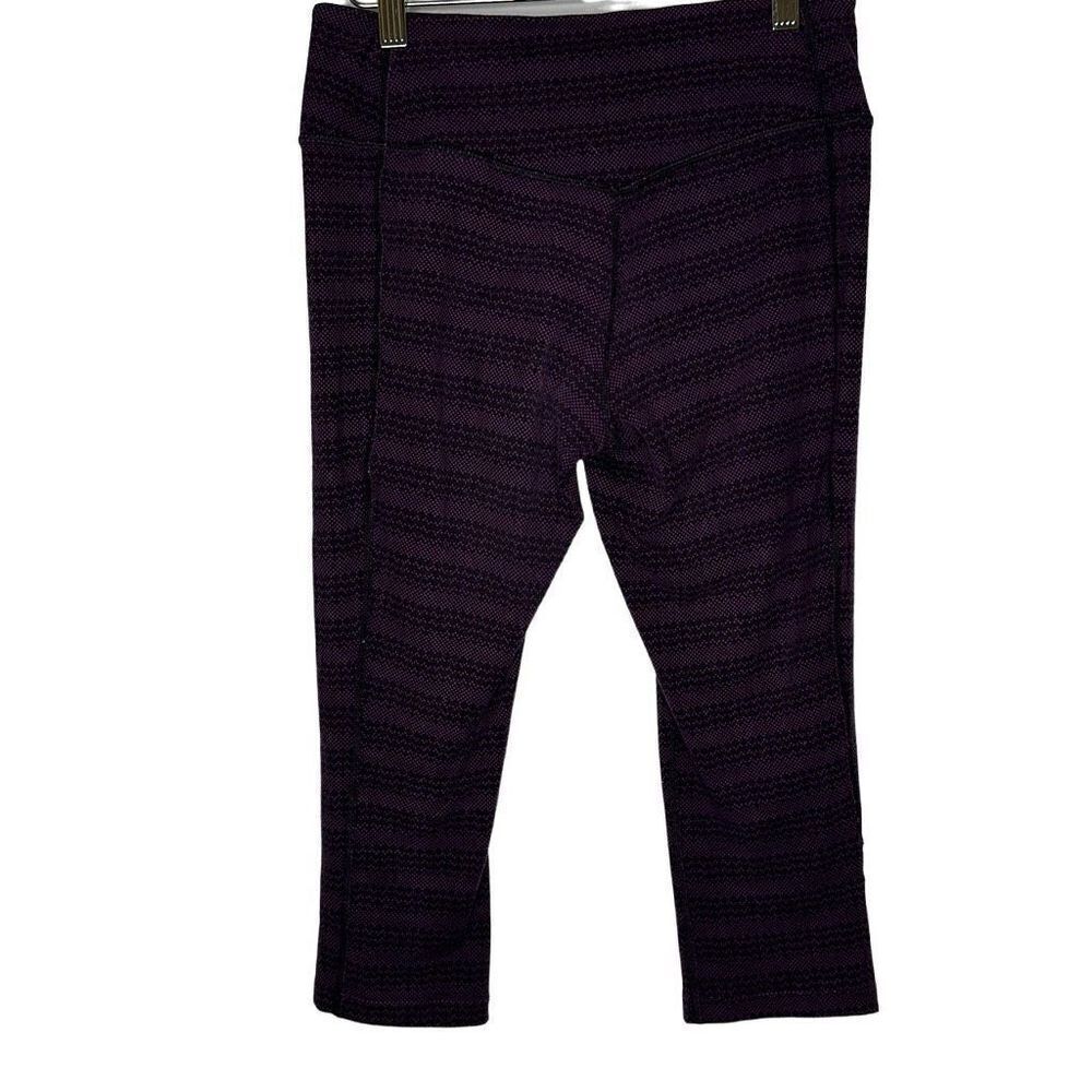 Nike Purple Legend Dri-fit Cotton Zig
Dot Printed Women's Capris Small - Picture 3 of 6